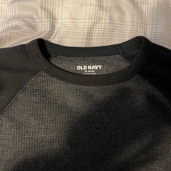 Old Navy thermal style boys shirt, size XL - Picture 2 of 2
